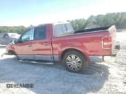 ✅ 2007 Lincoln Mark LT • VIN: 5LTPW16527FJ11868 • Lot: 76308974. Wystawiony na Copart z przebiegiem Nie podano. Bezpłatny archiwum sprzedaży aukcyjnych z USA i szczegółowy raport historii pojazdu na DreamBid. Zdjęcie 2.