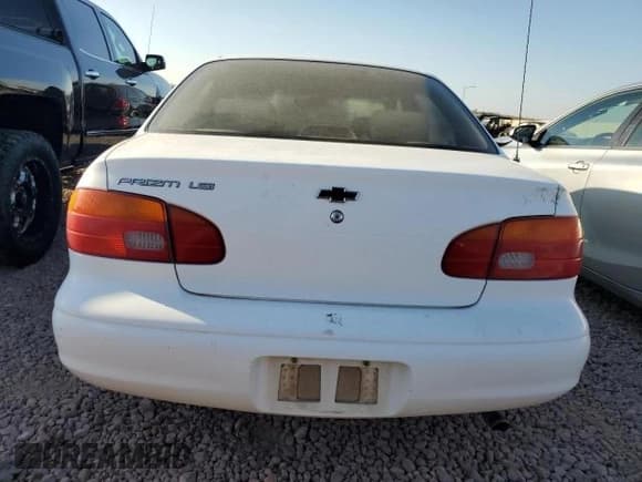 ✅ 2001 Chevrolet Prizm • VIN: 1Y1SK52861Z441269 • Lot: 62409495. Listed on Copart with 176,442 mi. Free auction sales archive from the USA and detailed vehicle history report at DreamBid. Image 6.