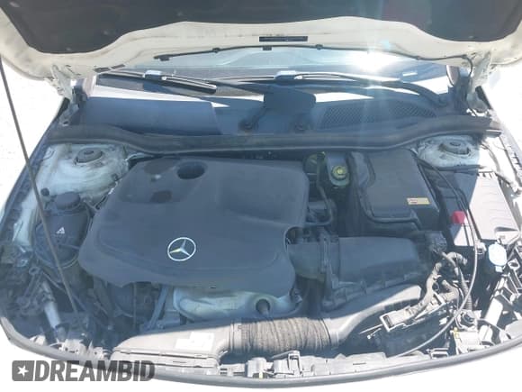 ✅ 2015 Mercedes-Benz CLA 250 • VIN: WDDSJ4EB0FN245602 • Lot: 43133793. Wystawiony na IAAI z przebiegiem 132 596 mil. Bezpłatny archiwum sprzedaży aukcyjnych z USA i szczegółowy raport historii pojazdu na DreamBid. Zdjęcie 10.