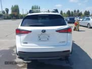 ✅ 2019 Lexus NX 300 • VIN: JTJBARBZ8K2192651 • Lot: 42111207. Wystawiony na IAAI z przebiegiem 148 393 mil. Bezpłatny archiwum sprzedaży aukcyjnych z USA i szczegółowy raport historii pojazdu na DreamBid. Zdjęcie 17.