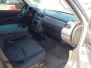 ✅ 2014 Chevrolet Tahoe Commercial • VIN: 1GNLC2E09ER192179 • Lot: 43382967. Wystawiony na IAAI z przebiegiem 147 160 mil. Bezpłatny archiwum sprzedaży aukcyjnych z USA i szczegółowy raport historii pojazdu na DreamBid. Zdjęcie 5.