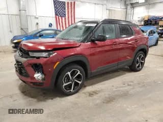 ✅ 2023 Chevrolet TrailBlazer RS • VIN: KL79MUSL0PB038656 • Лот: 93282445. Опубликован ранее на Copart с пробегом 28 959 миль. Бесплатный доступ к архиву аукционных продаж из США и подробный отчёт об истории автомобиля на DreamBid. Изображение 1.