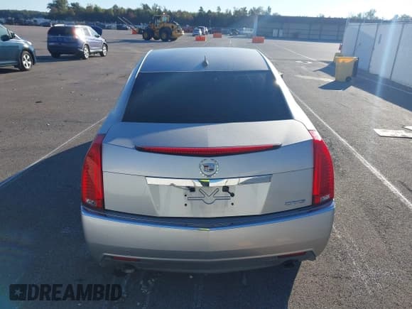 ✅ 2008 Cadillac CTS RWD • VIN: 1G6DM577180111564 • Lot: 43350115. Listed on IAAI with 207,236 mi. Free auction sales archive from the USA and detailed vehicle history report at DreamBid. Image 16.