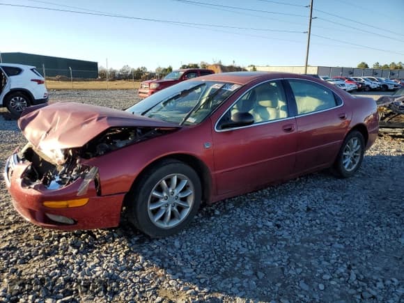 ✅ 2003 Chrysler 300M M • VIN: 2C3HE66G63H535527 • Lot: 84833024. Wystawiony na Copart z przebiegiem 162 089 mil. Bezpłatny archiwum sprzedaży aukcyjnych z USA i szczegółowy raport historii pojazdu na DreamBid. Zdjęcie 1.