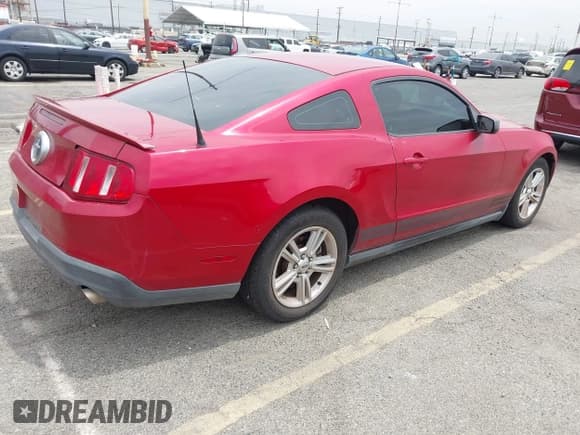 ✅ 2010 Ford Mustang V6 • VIN: 1ZVBP8AN7A5124961 • Lot: 42522411. Listed on IAAI with 159,250 mi. Free auction sales archive from the USA and detailed vehicle history report at DreamBid. Image 4.