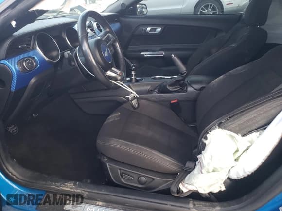 ✅ 2020 Ford Mustang GT • VIN: 1FA6P8CF9L5185960 • Lot: 82144185. Wystawiony na Copart z przebiegiem 84 160 mil. Bezpłatny archiwum sprzedaży aukcyjnych z USA i szczegółowy raport historii pojazdu na DreamBid. Zdjęcie 7.