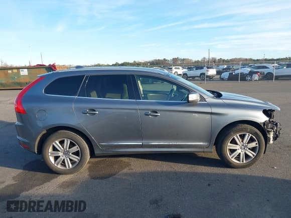 ✅ 2017 Volvo XC60 Inscription • VIN: YV440MRU5H2133168 • Lot: 43773605. Listed on IAAI with 146,169 mi. Free auction sales archive from the USA and detailed vehicle history report at DreamBid. Image 13.
