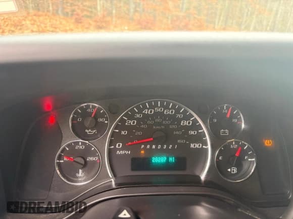 ✅ 2008 GMC Savana Cargo • VIN: 1GTFG15X481130130 • Lot: 92866975. Wystawiony na Copart z przebiegiem 28 287 mil. Bezpłatny archiwum sprzedaży aukcyjnych z USA i szczegółowy raport historii pojazdu na DreamBid. Zdjęcie 8.