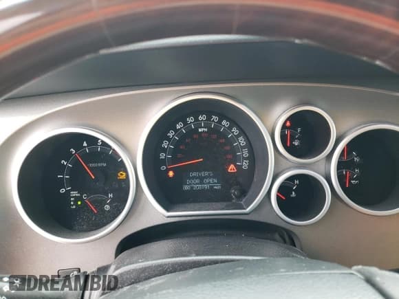 ✅ 2014 Toyota Sequoia Platinum • VIN: 5TDDY5G13ES108879 • Lot: 68679005. Wystawiony na Copart z przebiegiem 203 191 mil. Bezpłatny archiwum sprzedaży aukcyjnych z USA i szczegółowy raport historii pojazdu na DreamBid. Zdjęcie 9.