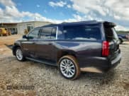 ✅ 2017 Chevrolet Suburban LT • VIN: 1GNSCHKC5HR282642 • Лот: 83931235. Опубликован ранее на Copart с пробегом 171 309 миль. Бесплатный доступ к архиву аукционных продаж из США и подробный отчёт об истории автомобиля на DreamBid. Изображение 2.