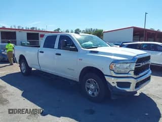 ✅ 2021 Ram 2500 Tradesman • VIN: 3C6UR4HJ3MG501081 • Lot: 41853135. Wystawiony na IAAI z przebiegiem 70 421 mil. Bezpłatny archiwum sprzedaży aukcyjnych z USA i szczegółowy raport historii pojazdu na DreamBid. Zdjęcie 1.