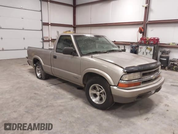 ✅ 2000 Chevrolet S-10 LS • VIN: 1GCCS1446YK192616 • Лот: 41562966. Опубликован ранее на IAAI с пробегом 289 447 миль. Бесплатный доступ к архиву аукционных продаж из США и подробный отчёт об истории автомобиля на DreamBid. Изображение 1.