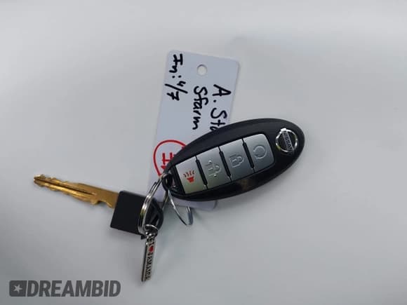 ✅ 2017 Nissan Rogue SL • VIN: 5N1AT2MT1HC897170 • Lot: 42037917. Listed on IAAI with 116,194 mi. Free auction sales archive from the USA and detailed vehicle history report at DreamBid. Image 11.