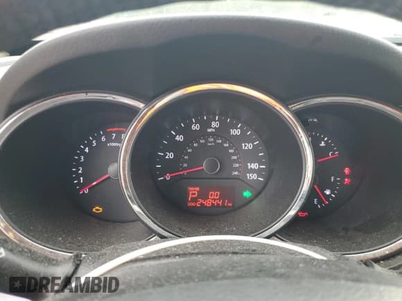 ✅ 2013 Kia Sorento EX • VIN: 5XYKU3A66DG396324 • Лот: 84234835. Опубликован ранее на Copart с пробегом 248 441 миль. Бесплатный доступ к архиву аукционных продаж из США и подробный отчёт об истории автомобиля на DreamBid. Изображение 9.