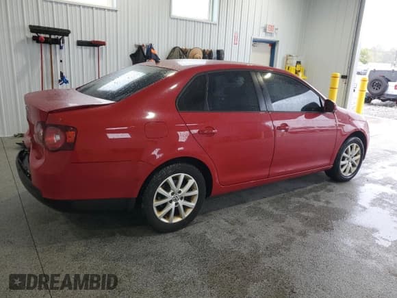✅ 2010 Volkswagen Jetta Limited Edition • VIN: 3VWAZ7AJ5AM075461 • Lot: 85567965. Listed on Copart with 168,360 mi. Free auction sales archive from the USA and detailed vehicle history report at DreamBid. Image 3.