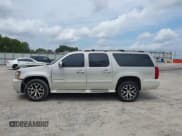 ✅ 2007 Chevrolet Suburban LTZ • VIN: 3GNFK163X7G217774 • Lot: 43051349. Listed on IAAI with 239,882 mi. Free auction sales archive from the USA and detailed vehicle history report at DreamBid. Image 14.