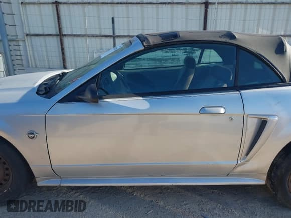 ✅ 2004 Ford Mustang Deluxe • VIN: 1FAFP44654F177454 • Лот: 42554208. Опубликован ранее на IAAI с пробегом 167 785 миль. Бесплатный доступ к архиву аукционных продаж из США и подробный отчёт об истории автомобиля на DreamBid. Изображение 14.