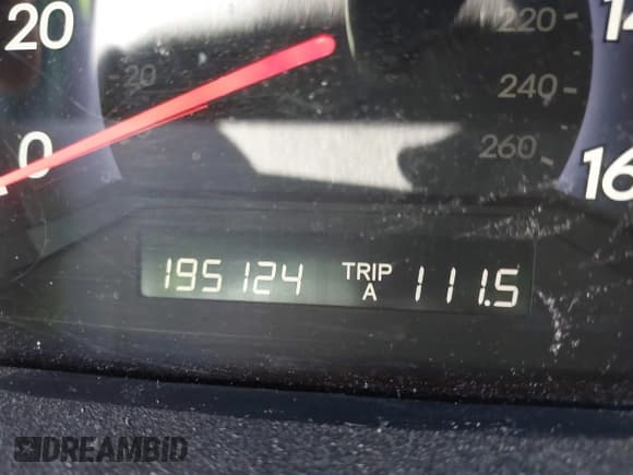 ✅ 2010 Honda Odyssey LX • VIN: 5FNRL3H23AB015696 • Lot: 43404697. Listed on IAAI with 195,124 mi. Free auction sales archive from the USA and detailed vehicle history report at DreamBid. Image 7.