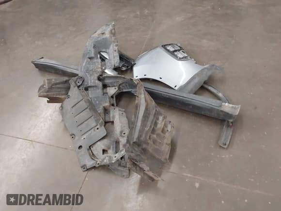 ✅ 2021 Mitsubishi Outlander ES • VIN: JA4ARUAU1MU024044 • Lot: 43017856. Listed on IAAI with 82,276 mi. Free auction sales archive from the USA and detailed vehicle history report at DreamBid. Image 12.