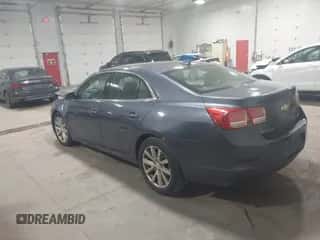 2015 Chevrolet Malibu LT z VIN 1G11D5SL2FF315314, wystawiony jako IAAI lot #43144738 z przebiegiem 213 967 mil mil oraz . Historia ofert i sprzedaży dostępna na DreamBid. Obrazek 3.