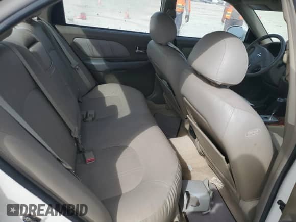 2003 Hyundai Sonata GLS с VIN KMHWF35H83A876608, выставлен на аукционе Copart как лот 78296724 с пробегом Не указан миль и На запчасти • Non repairable. История ставок и продаж доступна на DreamBid. Изображение 10.