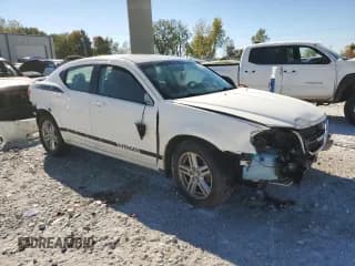 ✅ 2010 Dodge Avenger R/T • VIN: 1B3CC5FB8AN186998 • Lot: 75429204. Wystawiony na Copart z przebiegiem 200 252 mil. Bezpłatny archiwum sprzedaży aukcyjnych z USA i szczegółowy raport historii pojazdu na DreamBid. Zdjęcie 4.