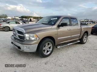✅ 2009 Dodge 1500 SLT • VIN: 1D3HB13T39J514805 • Lot: 80077394. Wystawiony na Copart z przebiegiem 186 697 mil. Bezpłatny archiwum sprzedaży aukcyjnych z USA i szczegółowy raport historii pojazdu na DreamBid. Zdjęcie 1.