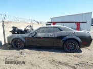 ✅ 2018 Dodge Challenger SRT Hellcat • VIN: 2C3CDZC98JH177803 • Lot: 42990369. Wystawiony na IAAI z przebiegiem Nie podano. Bezpłatny archiwum sprzedaży aukcyjnych z USA i szczegółowy raport historii pojazdu na DreamBid. Zdjęcie 13.