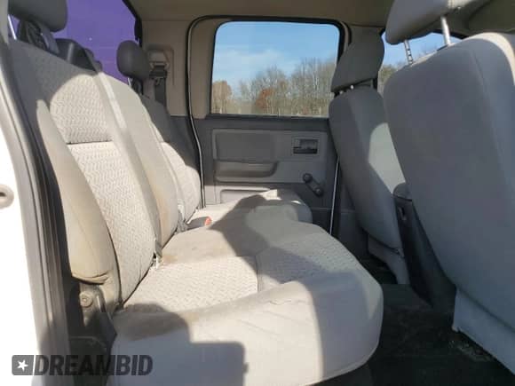 2008 Dodge Dakota ST z VIN 1D7HW28K38S511212, wystawiony jako Copart lot #77956004 z przebiegiem 195 316 mil mil oraz Szkoda całkowita • Salvage title. Historia ofert i sprzedaży dostępna na DreamBid. Obrazek 10.