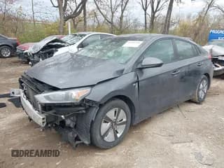 ✅ 2019 Hyundai Ioniq Blue • VIN: KMHC65LC4KU168374 • Lot: 40783781. Wystawiony na IAAI z przebiegiem 97 000 mil. Bezpłatny archiwum sprzedaży aukcyjnych z USA i szczegółowy raport historii pojazdu na DreamBid. Zdjęcie 2.