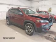 ✅ 2019 Jeep Cherokee Trailhawk • VIN: 1C4PJMBX0KD361981 • Лот: 42074093. Опубликован ранее на IAAI с пробегом 56 989 миль. Бесплатный доступ к архиву аукционных продаж из США и подробный отчёт об истории автомобиля на DreamBid. Изображение 1.
