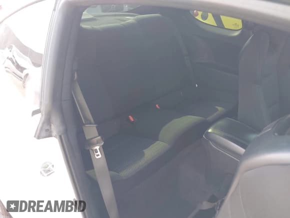 ✅ 2014 Hyundai Genesis Coupe Premium • VIN: KMHHT6KD7EU114232 • Lot: 42917030. Wystawiony na IAAI z przebiegiem 72 006 mil. Bezpłatny archiwum sprzedaży aukcyjnych z USA i szczegółowy raport historii pojazdu na DreamBid. Zdjęcie 8.