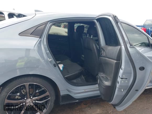 ✅ 2020 Honda Civic Sport • VIN: SHHFK7H46LU218114 • Lot: 43441314. Listed on IAAI with 110,613 mi. Free auction sales archive from the USA and detailed vehicle history report at DreamBid. Image 8.