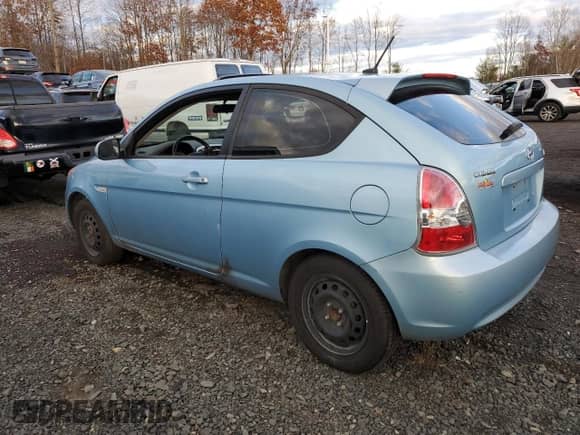 ✅ 2010 Hyundai Accent SE • VIN: KMHCN3AC7AU172802 • Lot: 80075824. Listed on Copart with 86,202 mi miles. Access the free auction sales archive from the USA and view a detailed vehicle history report at DreamBid. Image 2.