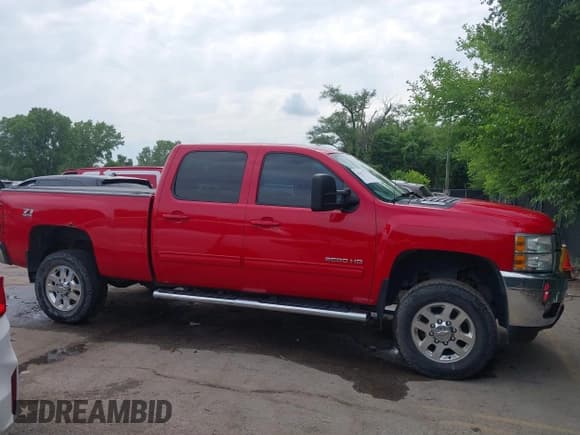 ✅ 2014 Chevrolet Silverado 2500HD LTZ • VIN: 1GC1KYE85EF174808 • Лот: 42471174. Опубликован ранее на IAAI с пробегом 234 345 миль. Бесплатный доступ к архиву аукционных продаж из США и подробный отчёт об истории автомобиля на DreamBid. Изображение 13.