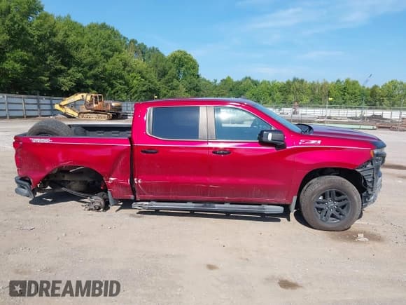 ✅ 2021 Chevrolet Silverado 1500 LT Trail Boss • VIN: 1GCPYFED9MZ173412 • Lot: 42792620. Listed on IAAI with 111,529 mi. Free auction sales archive from the USA and detailed vehicle history report at DreamBid. Image 13.