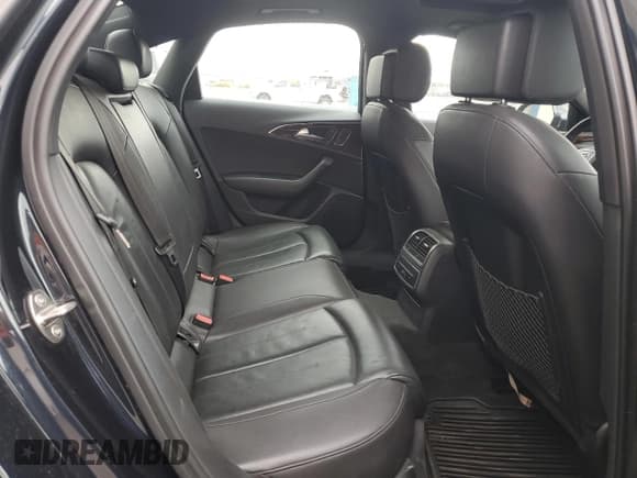 ✅ 2012 Audi A6 Premium Plus • VIN: WAUGGAFCXCN151305 • Lot: 82176855. Wystawiony na Copart z przebiegiem 142 448 mil. Bezpłatny archiwum sprzedaży aukcyjnych z USA i szczegółowy raport historii pojazdu na DreamBid. Zdjęcie 10.