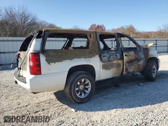 ✅ 2011 Chevrolet Suburban • VIN: 1GNWK5EG5BR230131 • Lot: 82959184. Listed on Copart with Not provided. Free auction sales archive from the USA and detailed vehicle history report at DreamBid. Image 3.