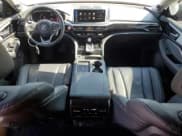 ✅ 2025 Acura MDX Technology • VIN: 5J8YE1H44SL015556 • Lot: 68662315. Wystawiony na Copart z przebiegiem 11 044 mil. Bezpłatny archiwum sprzedaży aukcyjnych z USA i szczegółowy raport historii pojazdu na DreamBid. Zdjęcie 8.