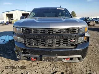 ✅ 2021 Chevrolet Silverado 1500 Custom Trail Boss • VIN: 1GCPYCEF3MZ245625 • Lot: 79686794. Wystawiony na Copart z przebiegiem 51 390 mil. Bezpłatny archiwum sprzedaży aukcyjnych z USA i szczegółowy raport historii pojazdu na DreamBid. Zdjęcie 5.
