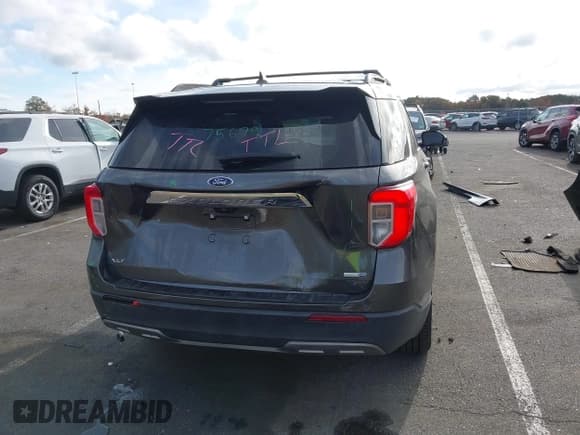 ✅ 2020 Ford Explorer XLT • VIN: 1FMSK8DH9LGB88851 • Lot: 43546314. Wystawiony na IAAI z przebiegiem 85 988 mil. Bezpłatny archiwum sprzedaży aukcyjnych z USA i szczegółowy raport historii pojazdu na DreamBid. Zdjęcie 16.