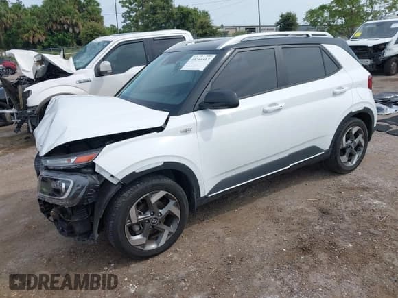 ✅ 2022 Hyundai Venue SEL • VIN: KMHRC8A34NU192850 • Lot: 43244417. Wystawiony na IAAI z przebiegiem 14 585 mil. Bezpłatny archiwum sprzedaży aukcyjnych z USA i szczegółowy raport historii pojazdu na DreamBid. Zdjęcie 2.