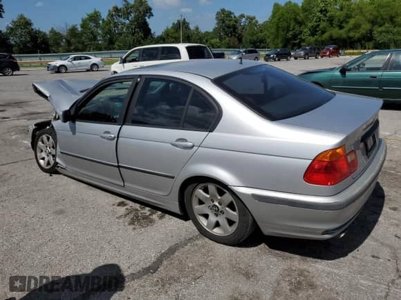 1999 BMW 3 Series 323i с VIN WBAAM3339XCA80570, выставлен на аукционе Copart как лот 66003835 с пробегом Не указан миль и Списание • Salvage title. История ставок и продаж доступна на DreamBid. Изображение 2.