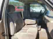 2004 Chevrolet Silverado 1500 LS z VIN 1GCEC14V54Z118877, wystawiony jako Copart lot #74352114 z przebiegiem 103 253 mil mil oraz Szkoda całkowita • Salvage title. Historia ofert i sprzedaży dostępna na DreamBid. Obrazek 10.