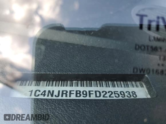 ✅ 2015 Jeep Patriot High Altitude • VIN: 1C4NJRFB9FD225938 • Lot: 83851275. Wystawiony na Copart z przebiegiem 151 937 mil. Bezpłatny archiwum sprzedaży aukcyjnych z USA i szczegółowy raport historii pojazdu na DreamBid. Zdjęcie 13.