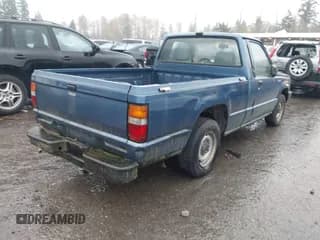 ✅ 1990 Mitsubishi Mighty Max • VIN: JA7FL24W1LP016860 • Lot: 43712602. Wystawiony na IAAI z przebiegiem 299 914 mil. Bezpłatny archiwum sprzedaży aukcyjnych z USA i szczegółowy raport historii pojazdu na DreamBid. Zdjęcie 4.