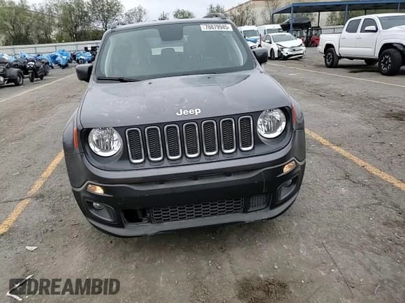 ✅ 2018 Jeep Renegade Latitude • VIN: ZACCJABBXJPJ27751 • Lot: 70879945. Listed on Copart with 56,181 mi. Free auction sales archive from the USA and detailed vehicle history report at DreamBid. Image 13.