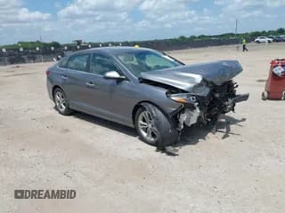 ✅ 2019 Hyundai Sonata Limited • VIN: 5NPE34AF3KH759402 • Lot: 42552863. Listed on IAAI with 37,943 mi. Free auction sales archive from the USA and detailed vehicle history report at DreamBid. Image 1.