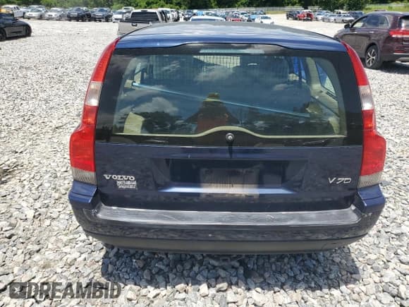 ✅ 2003 Volvo V70 2.3L Turbo • VIN: YV1SW53D931287530 • Lot: 61223975. Listed on Copart with 180,053 mi. Free auction sales archive from the USA and detailed vehicle history report at DreamBid. Image 6.