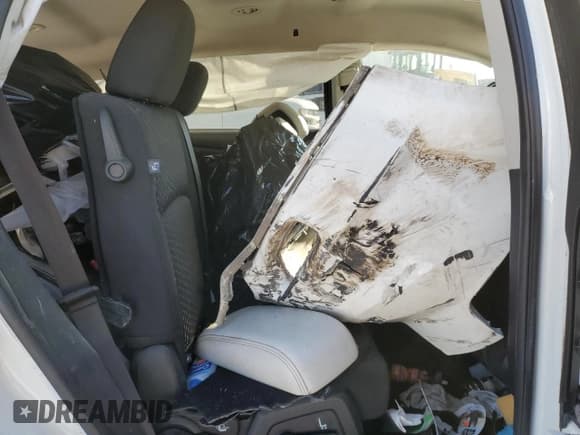 ✅ 2016 Dodge Journey SE • VIN: 3C4PDCABXGT166138 • Lot: 86498725. Listed on Copart with 126,852 mi. Free auction sales archive from the USA and detailed vehicle history report at DreamBid. Image 11.